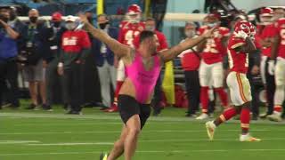 Full Video Super Bowl 55 Streaker with Kevin Harlan amp Kurt Warner on the call [upl. by Akyssej243]